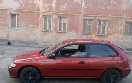 Mazda 323, 1998 год, 250 000 рублей, 3 фотография