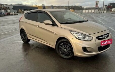 Hyundai Solaris II рестайлинг, 2011 год, 870 000 рублей, 1 фотография
