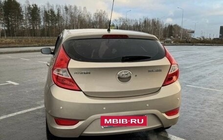 Hyundai Solaris II рестайлинг, 2011 год, 870 000 рублей, 4 фотография