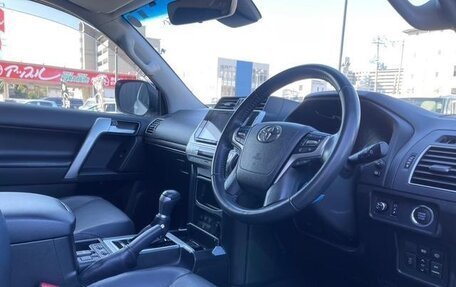 Toyota Land Cruiser Prado 150 рестайлинг 2, 2021 год, 3 650 000 рублей, 10 фотография