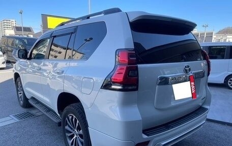 Toyota Land Cruiser Prado 150 рестайлинг 2, 2021 год, 3 650 000 рублей, 8 фотография