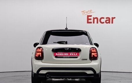 MINI Hatch, 2022 год, 2 240 000 рублей, 4 фотография