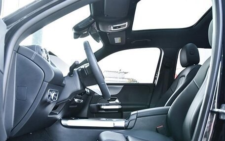 Mercedes-Benz GLB, 2024 год, 3 600 000 рублей, 8 фотография