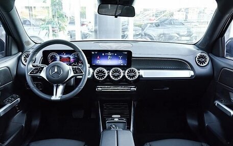 Mercedes-Benz GLB, 2024 год, 3 600 000 рублей, 10 фотография