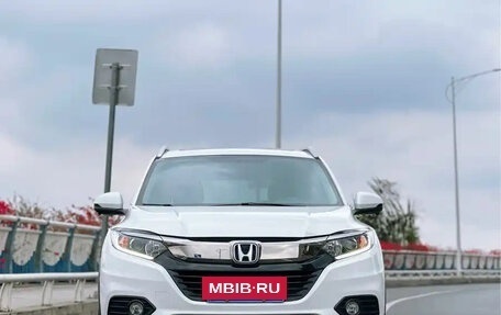Honda Vezel, 2021 год, 1 315 000 рублей, 2 фотография