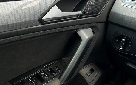 Volkswagen Tiguan II, 2021 год, 3 595 800 рублей, 20 фотография