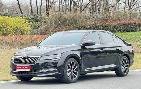 Skoda Superb III рестайлинг, 2022 год, 1 950 700 рублей, 1 фотография