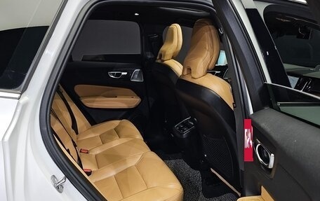 Volvo XC60 II, 2022 год, 3 875 000 рублей, 14 фотография