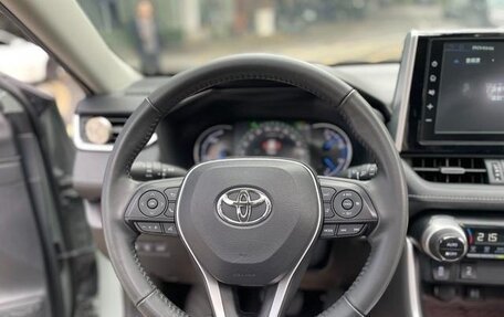 Toyota RAV4, 2022 год, 3 150 000 рублей, 12 фотография