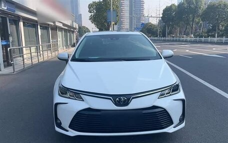 Toyota Corolla, 2021 год, 1 850 000 рублей, 3 фотография