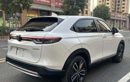 Honda Vezel, 2022 год, 1 390 000 рублей, 6 фотография