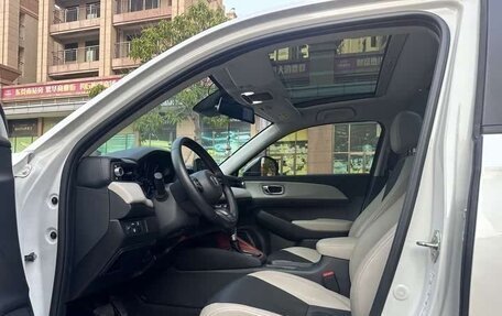 Honda Vezel, 2022 год, 1 390 000 рублей, 13 фотография