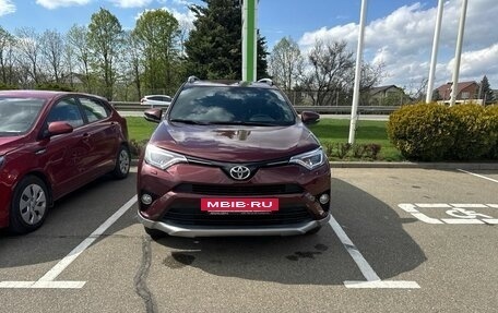 Toyota RAV4, 2016 год, 2 500 000 рублей, 2 фотография