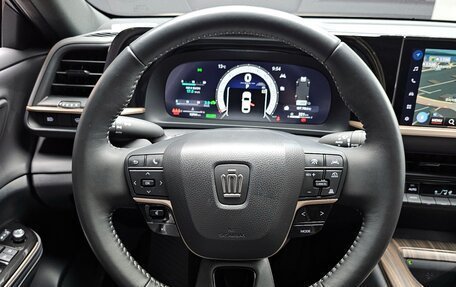 Toyota Crown, 2024 год, 4 470 000 рублей, 9 фотография
