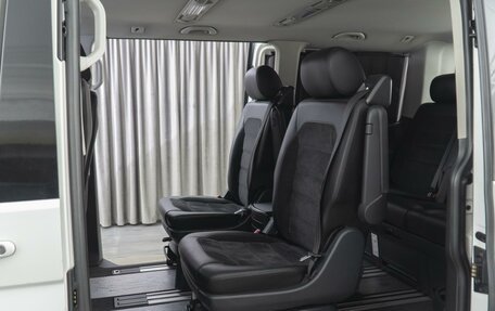 Volkswagen Multivan T6 рестайлинг, 2018 год, 4 750 000 рублей, 10 фотография