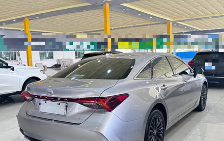 Toyota Avalon, 2023 год, 3 190 000 рублей, 4 фотография