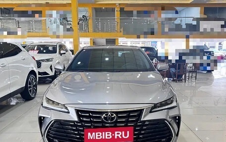 Toyota Avalon, 2023 год, 3 190 000 рублей, 5 фотография
