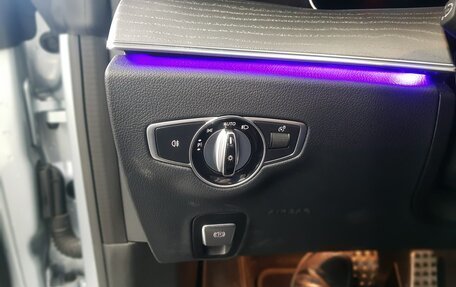 Mercedes-Benz E-Класс, 2022 год, 5 690 000 рублей, 19 фотография