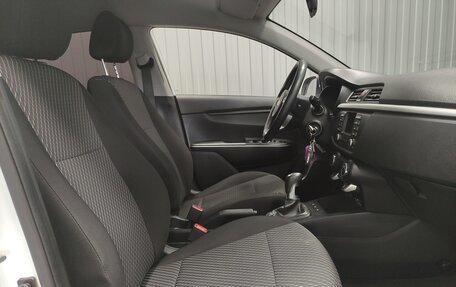 KIA Rio IV, 2019 год, 1 370 000 рублей, 9 фотография