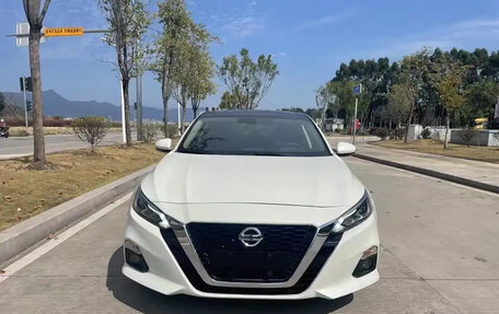 Nissan Teana, 2020 год, 2 000 000 рублей, 2 фотография