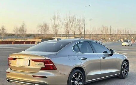 Volvo S60 III, 2021 год, 2 700 000 рублей, 5 фотография