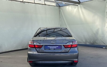Toyota Camry, 2015 год, 1 740 000 рублей, 6 фотография