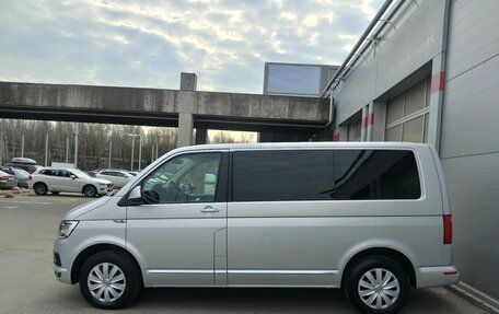 Volkswagen Caravelle T6 рестайлинг, 2016 год, 2 890 000 рублей, 6 фотография