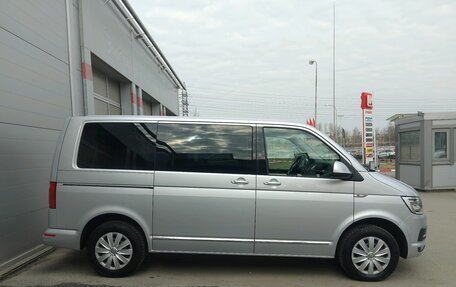 Volkswagen Caravelle T6 рестайлинг, 2016 год, 2 890 000 рублей, 9 фотография