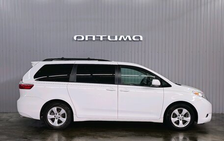 Toyota Sienna III, 2015 год, 2 497 000 рублей, 4 фотография