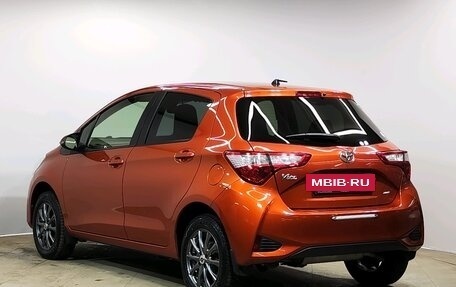 Toyota Vitz, 2017 год, 1 159 000 рублей, 6 фотография