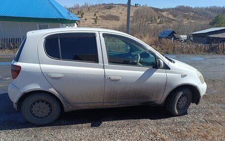 Toyota Vitz, 2001 год, 400 000 рублей, 4 фотография