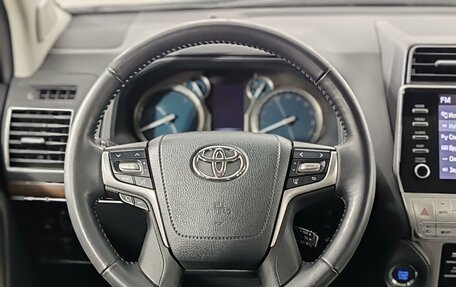 Toyota Land Cruiser Prado 150 рестайлинг 2, 2022 год, 7 300 000 рублей, 23 фотография