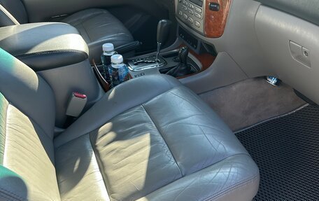 Toyota Land Cruiser 100 рестайлинг 2, 2006 год, 3 750 000 рублей, 9 фотография