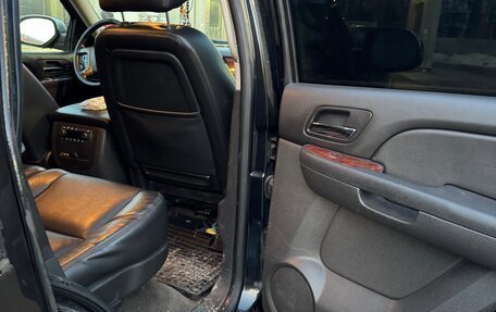 Chevrolet Tahoe III, 2012 год, 1 990 000 рублей, 12 фотография