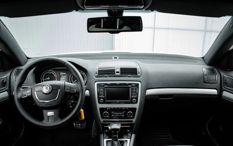 Skoda Octavia RS, 2011 год, 1 255 000 рублей, 13 фотография