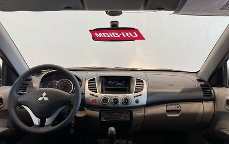 Mitsubishi L200 IV рестайлинг, 2013 год, 1 499 000 рублей, 10 фотография