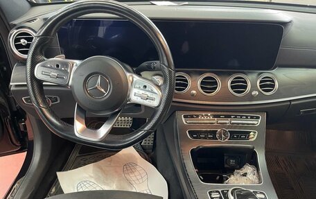 Mercedes-Benz E-Класс, 2018 год, 2 890 000 рублей, 5 фотография