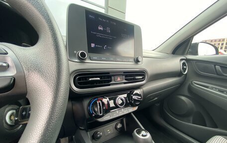 Hyundai Kona I, 2021 год, 2 200 000 рублей, 11 фотография