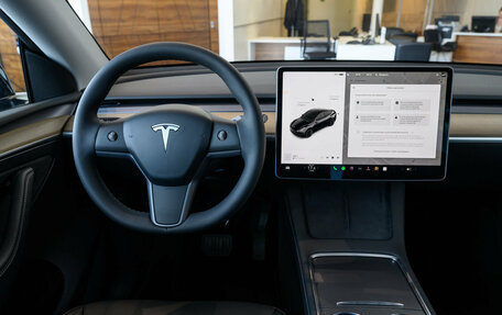 Tesla Model Y I, 2024 год, 7 850 000 рублей, 31 фотография