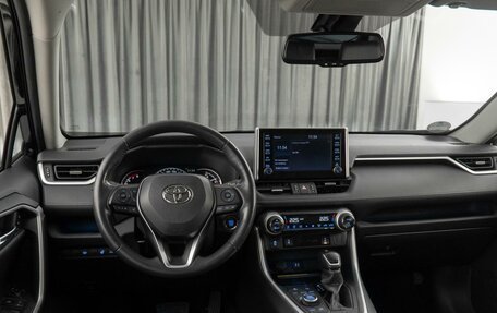Toyota RAV4, 2019 год, 2 988 000 рублей, 6 фотография
