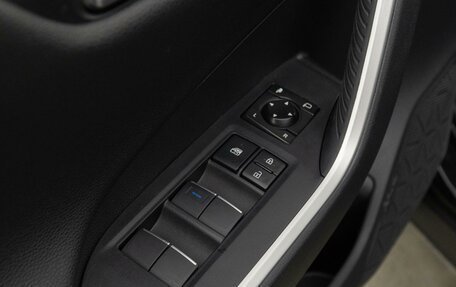 Toyota RAV4, 2019 год, 2 988 000 рублей, 16 фотография