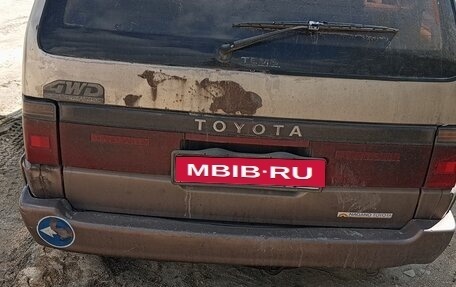 Toyota MasterAce Surf, 1989 год, 380 000 рублей, 2 фотография