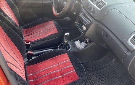 Skoda Fabia II, 2009 год, 650 000 рублей, 4 фотография