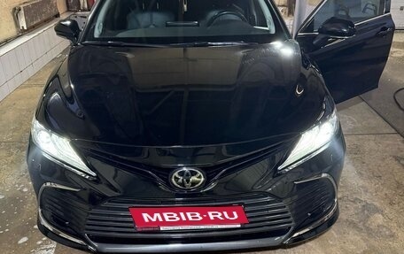 Toyota Camry, 2021 год, 3 900 000 рублей, 1 фотография