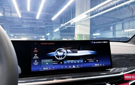BMW X5, 2024 год, 70 000 000 рублей, 20 фотография