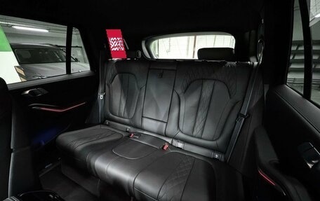 BMW X5, 2024 год, 70 000 000 рублей, 25 фотография