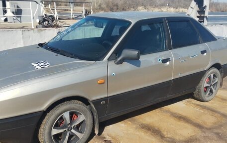 Audi 80, 1988 год, 265 000 рублей, 3 фотография