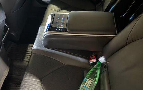 Toyota Camry, 2021 год, 3 900 000 рублей, 4 фотография