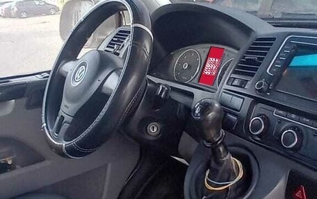 Volkswagen Caravelle T5, 2013 год, 1 878 000 рублей, 20 фотография