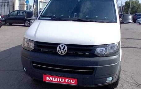 Volkswagen Caravelle T5, 2013 год, 1 878 000 рублей, 30 фотография